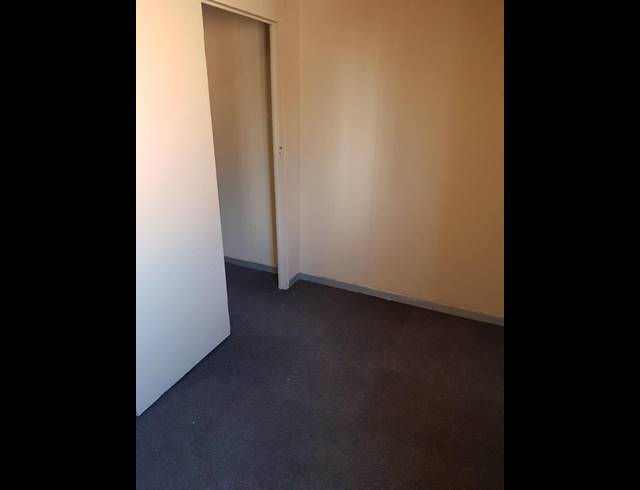 BUSINESS PROPERTY TO RENT IN ROODEPOORT CENTRAL